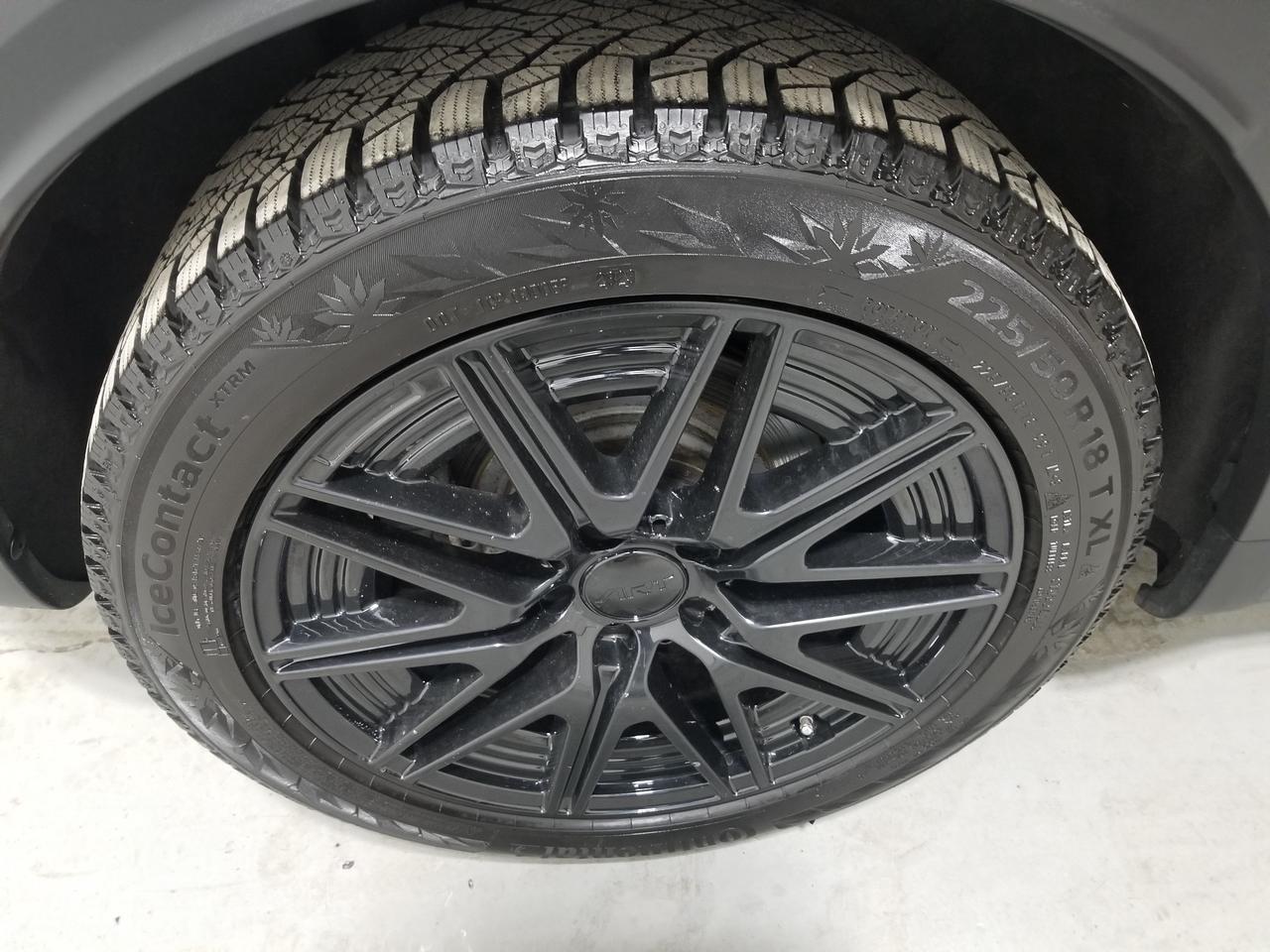 2018 MINI E Countryman Cooper S 4dr All-Wheel Drive ALL4 Sport Utility Photo