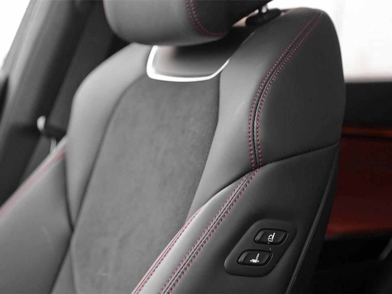 2026 Genesis GV70 3.5T Sport Quilting 4dr All-Wheel Drive Photo