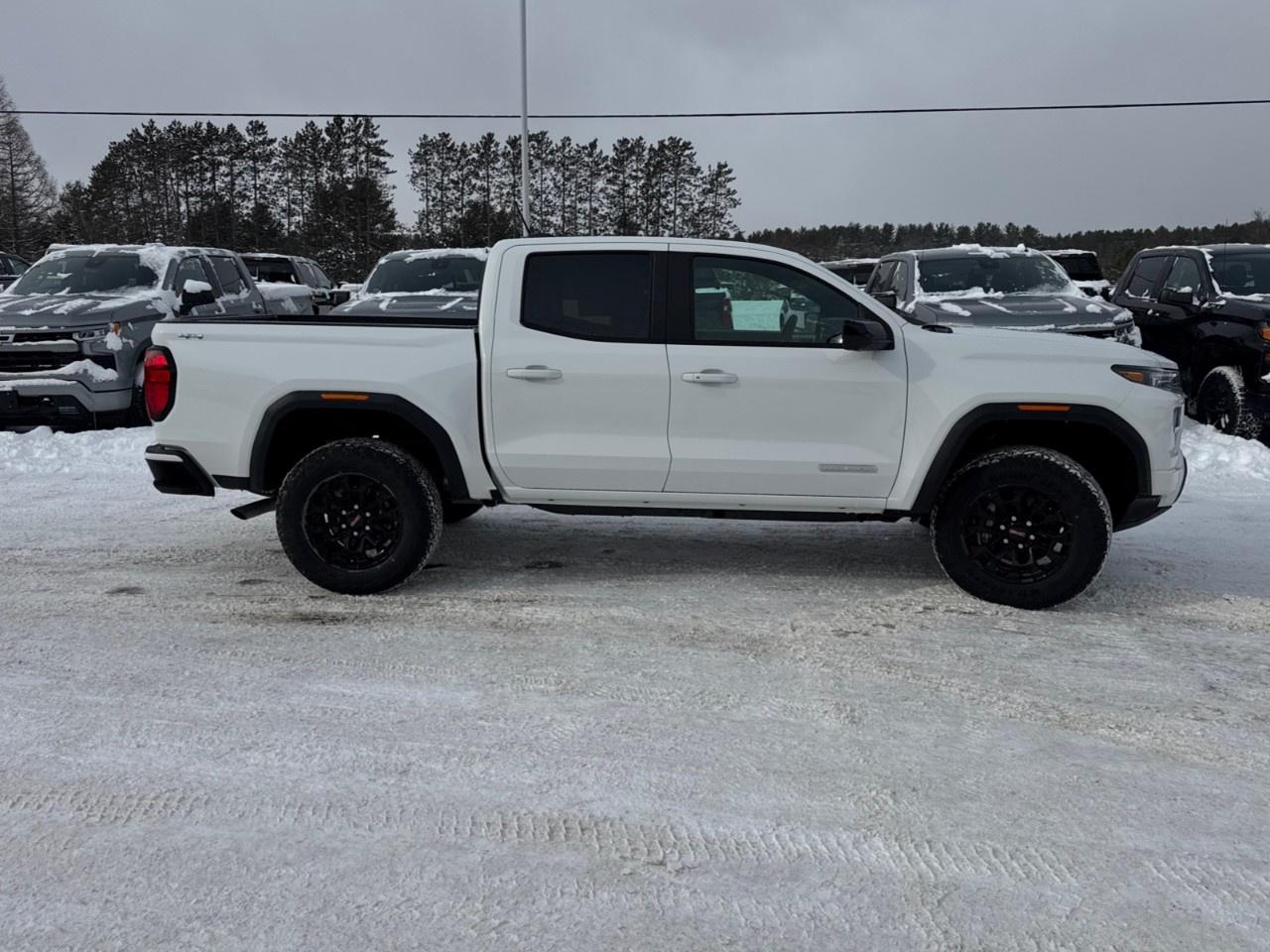 2026 GMC Canyon Crew Cab Short Box 4-Wheel Drive Elevation Photo3