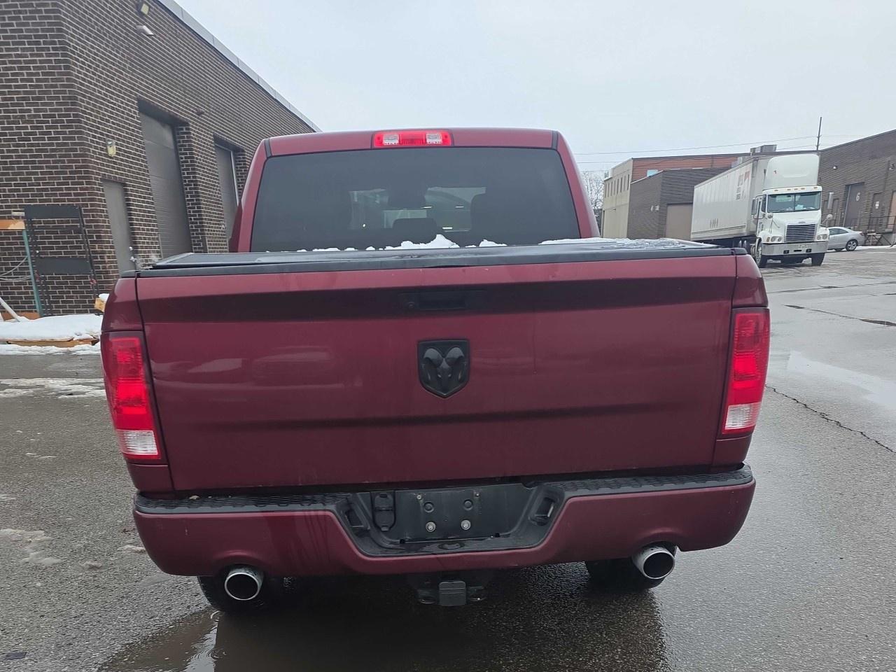 2019 RAM 1500 Classic EXPRESS 4X4 CREW CAB 5'7" BOX Photo