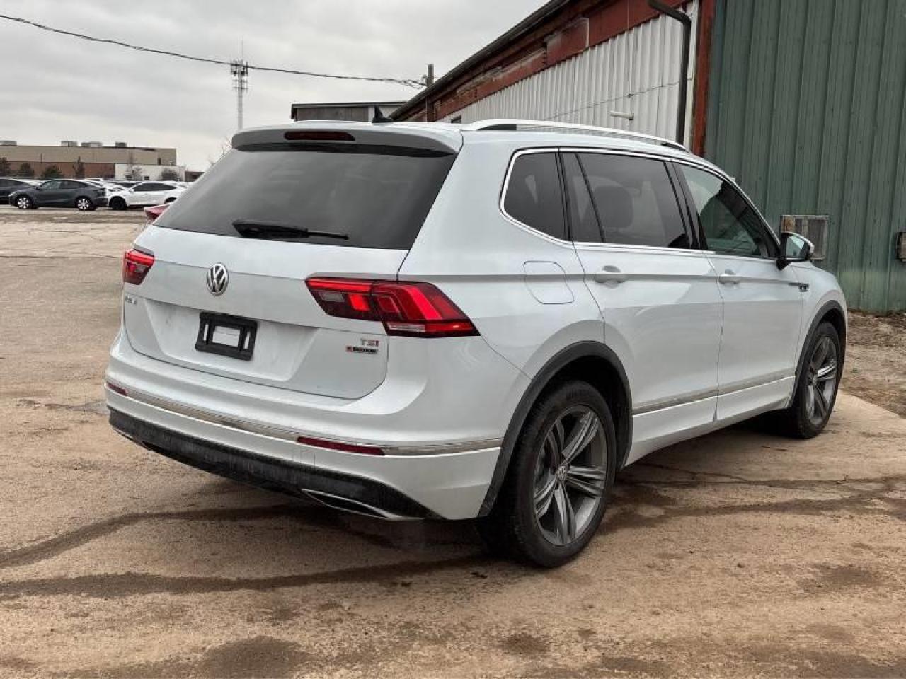 2018 Volkswagen Tiguan Highline 4dr All-wheel Drive 4MOTION Photo