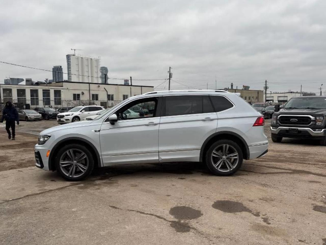 2018 Volkswagen Tiguan Highline 4dr All-wheel Drive 4MOTION Photo