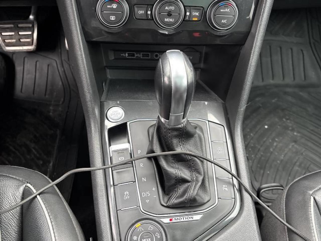 2018 Volkswagen Tiguan Highline 4dr All-wheel Drive 4MOTION Photo