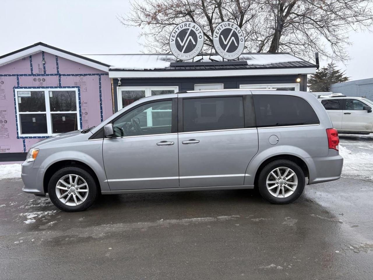 2018 Dodge Grand Caravan CVP/SXT Passenger Van Photo