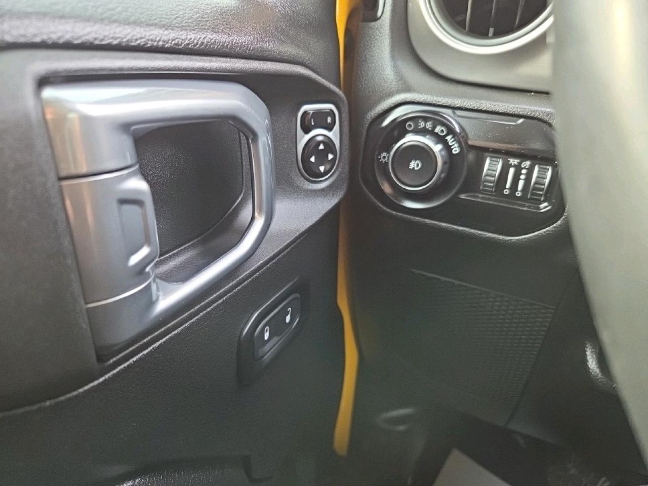 2021 Jeep Wrangler Sport 2dr 4x4 Photo