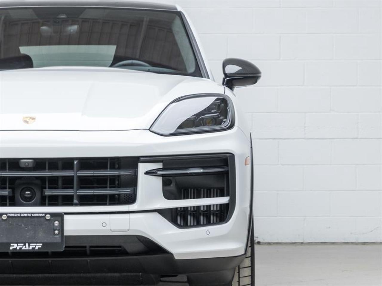 2025 Porsche Cayenne  Photo