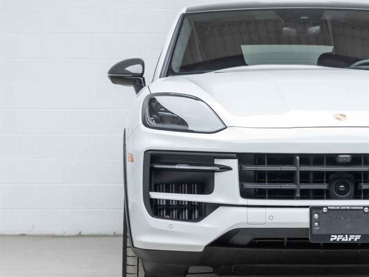 2025 Porsche Cayenne  Photo