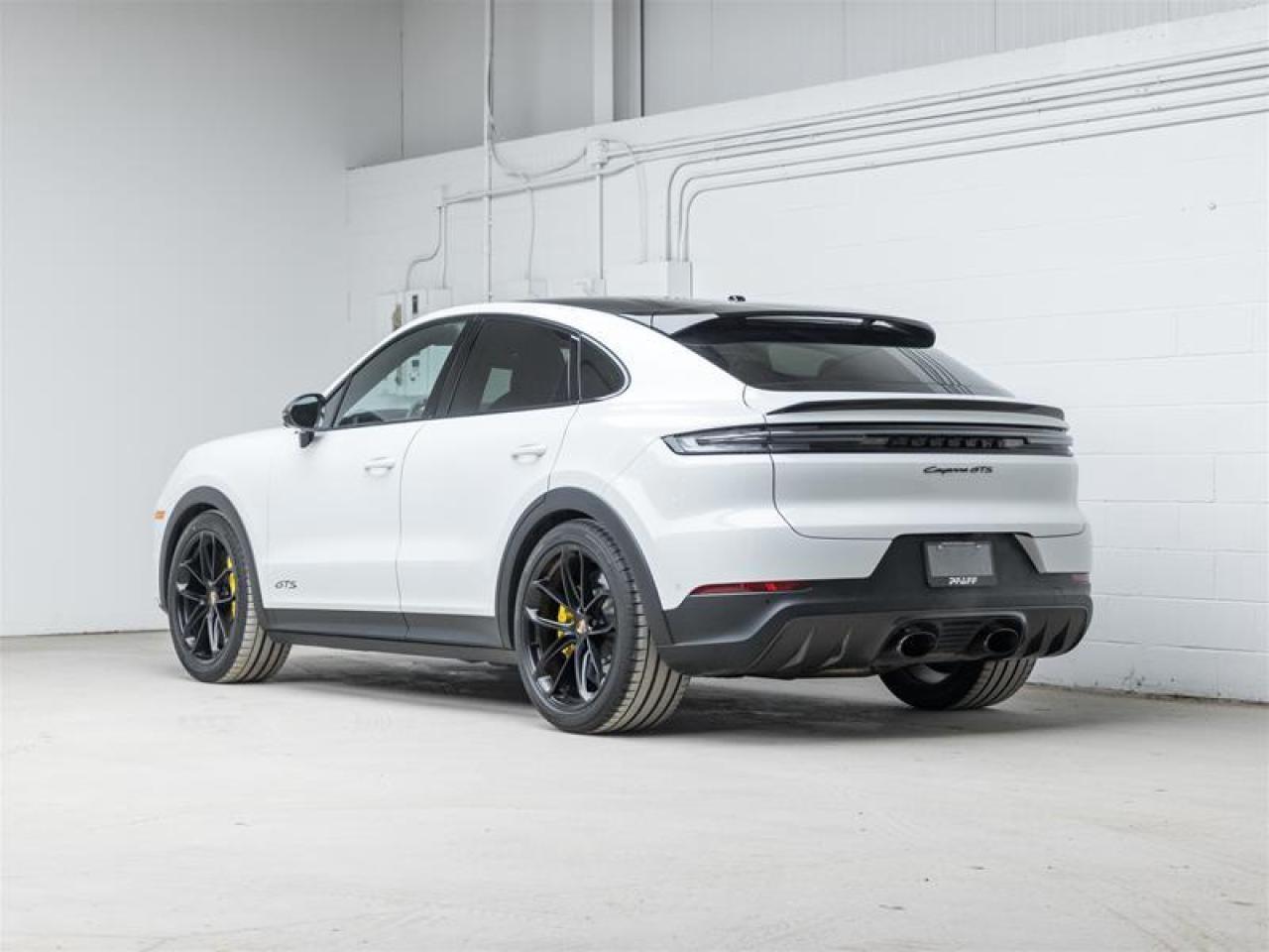 2025 Porsche Cayenne  Photo