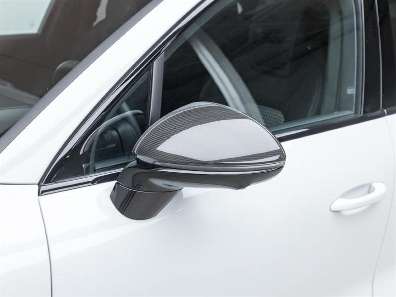 2025 Porsche Cayenne  Photo