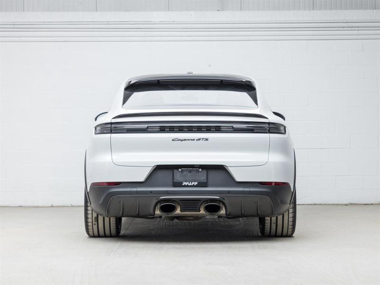 2025 Porsche Cayenne  Photo