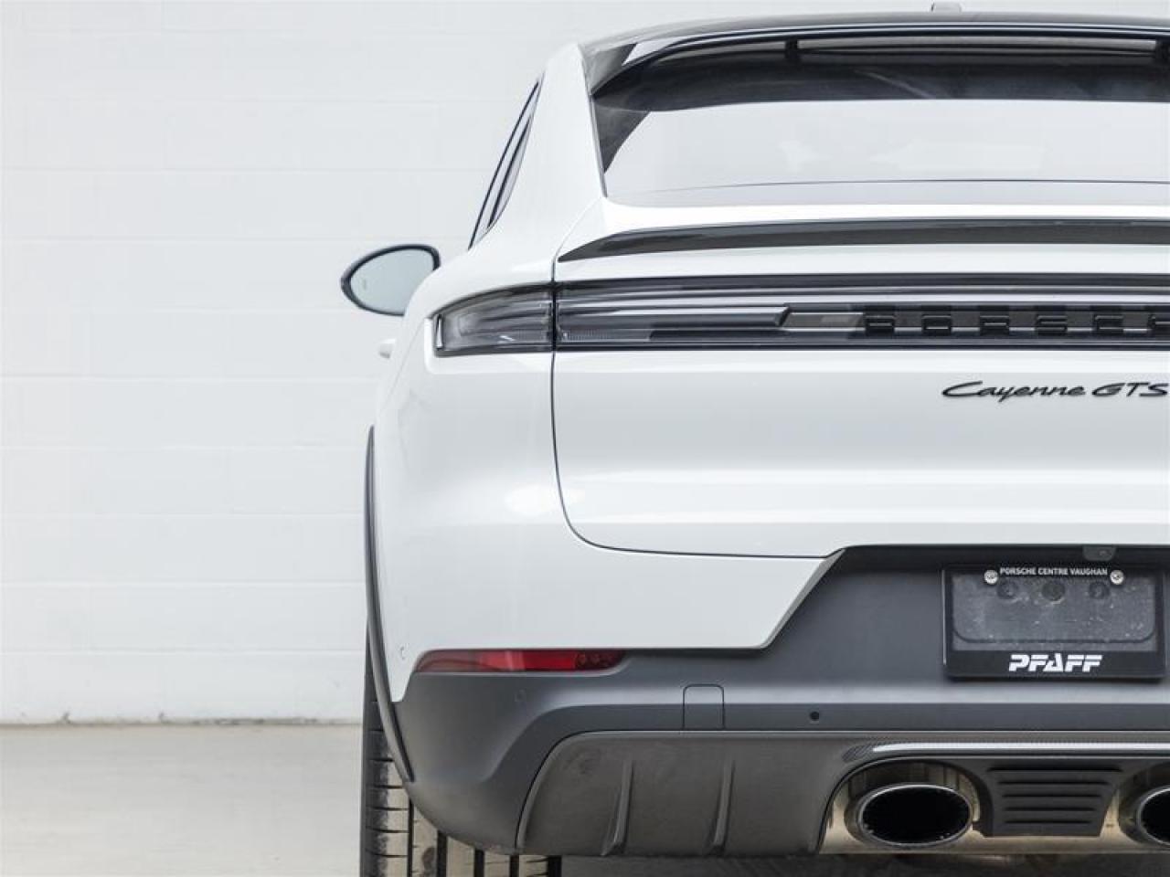 2025 Porsche Cayenne  Photo