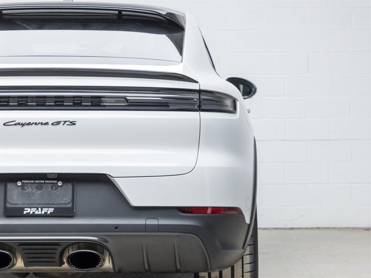 2025 Porsche Cayenne  Photo