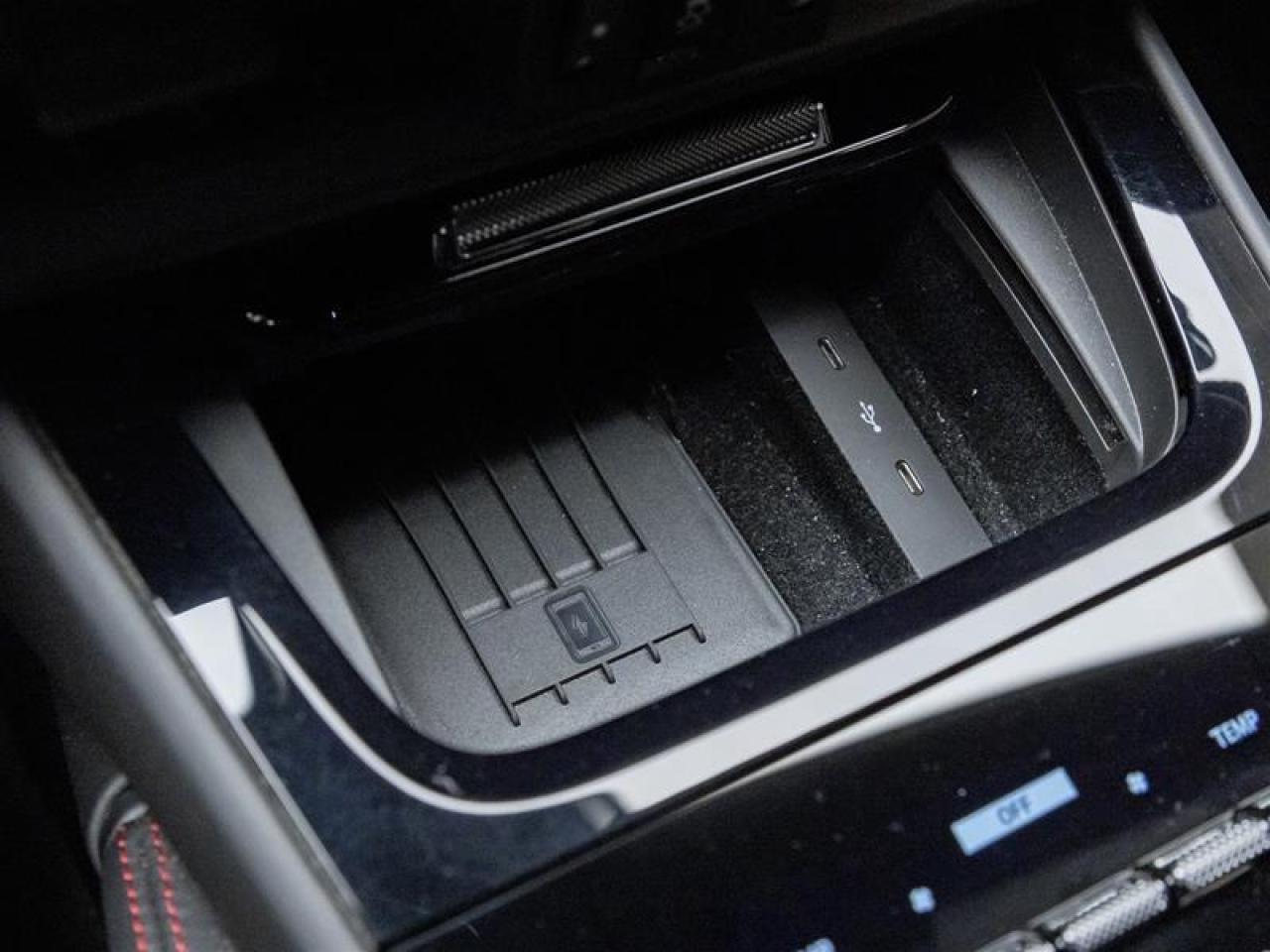 2025 Porsche Cayenne  Photo