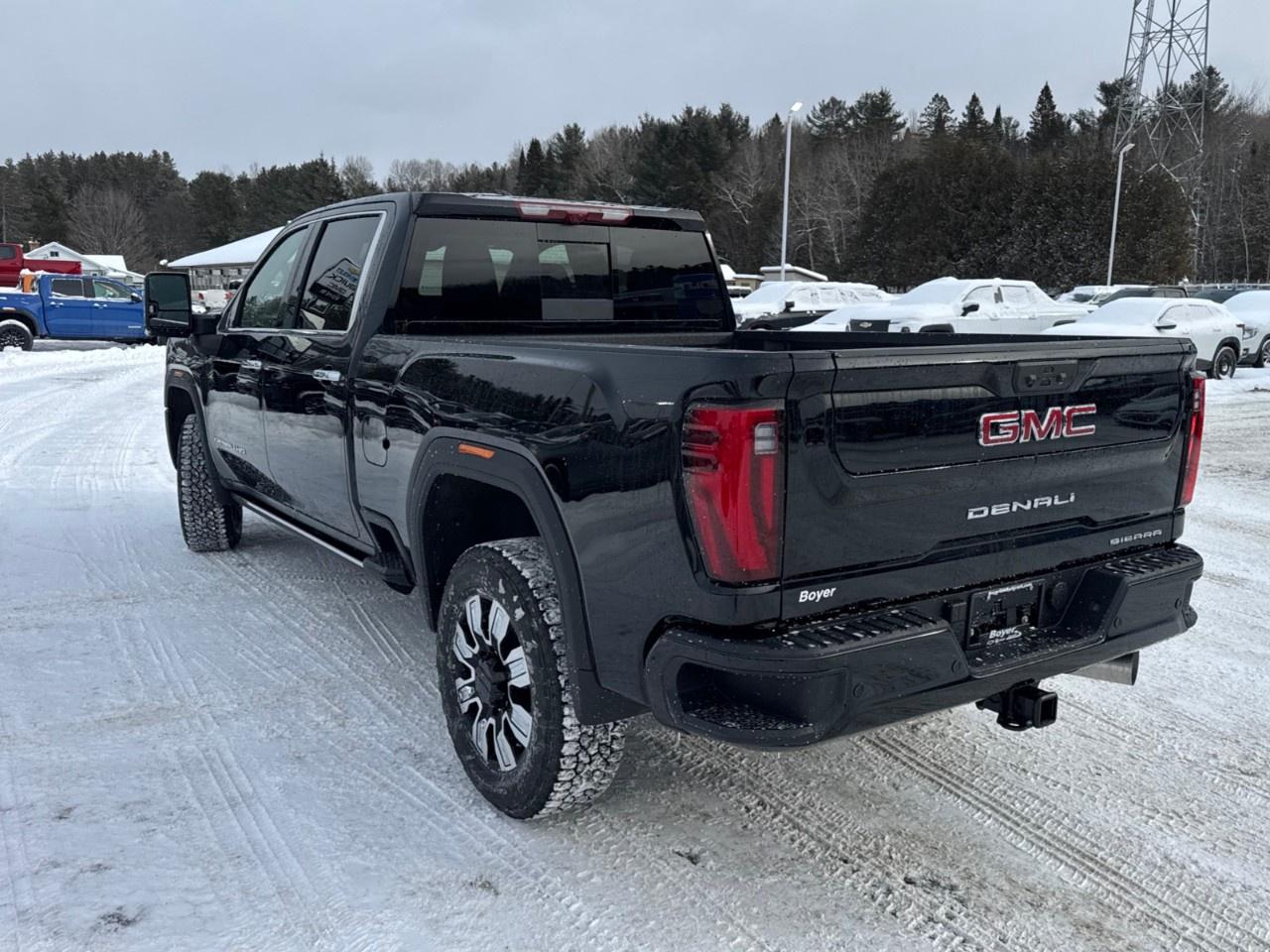 2026 GMC SIERRA 2500HD Crew Cab Standard Box 4-Wheel Drive Denali Photo