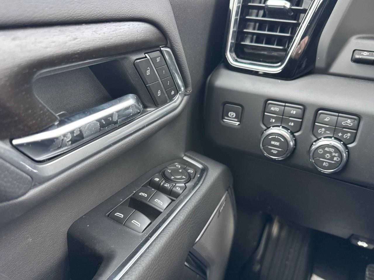 2026 GMC SIERRA 2500HD Crew Cab Standard Box 4-Wheel Drive Denali Photo