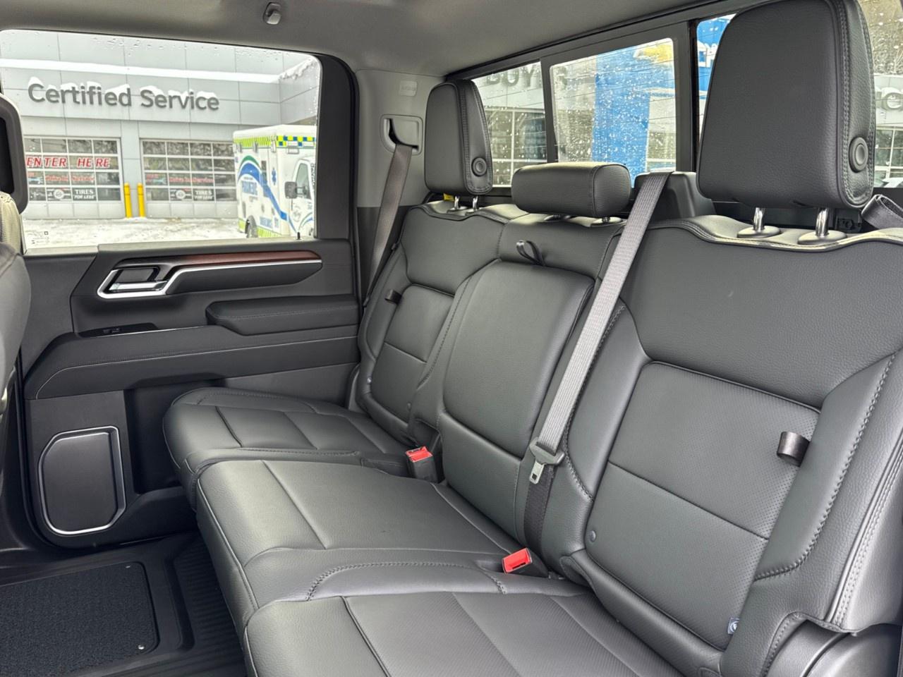 2026 GMC SIERRA 2500HD Crew Cab Standard Box 4-Wheel Drive Denali Photo