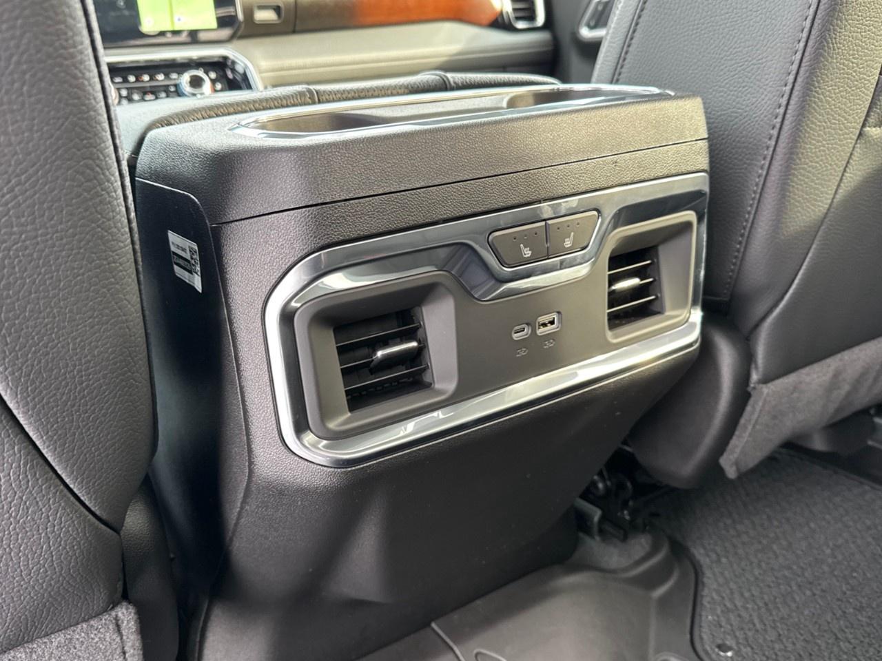 2026 GMC SIERRA 2500HD Crew Cab Standard Box 4-Wheel Drive Denali Photo