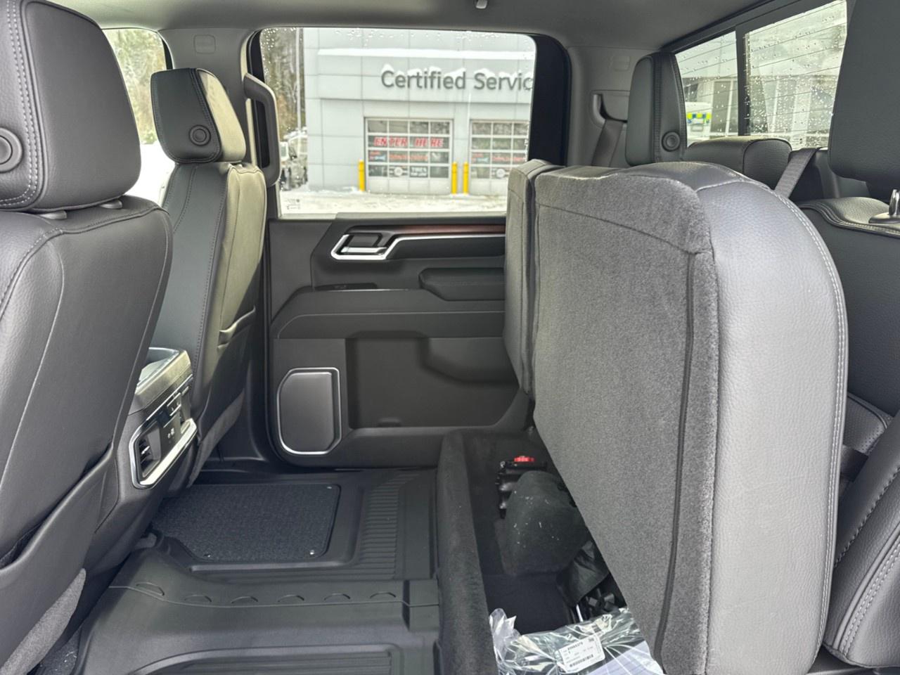 2026 GMC SIERRA 2500HD Crew Cab Standard Box 4-Wheel Drive Denali Photo