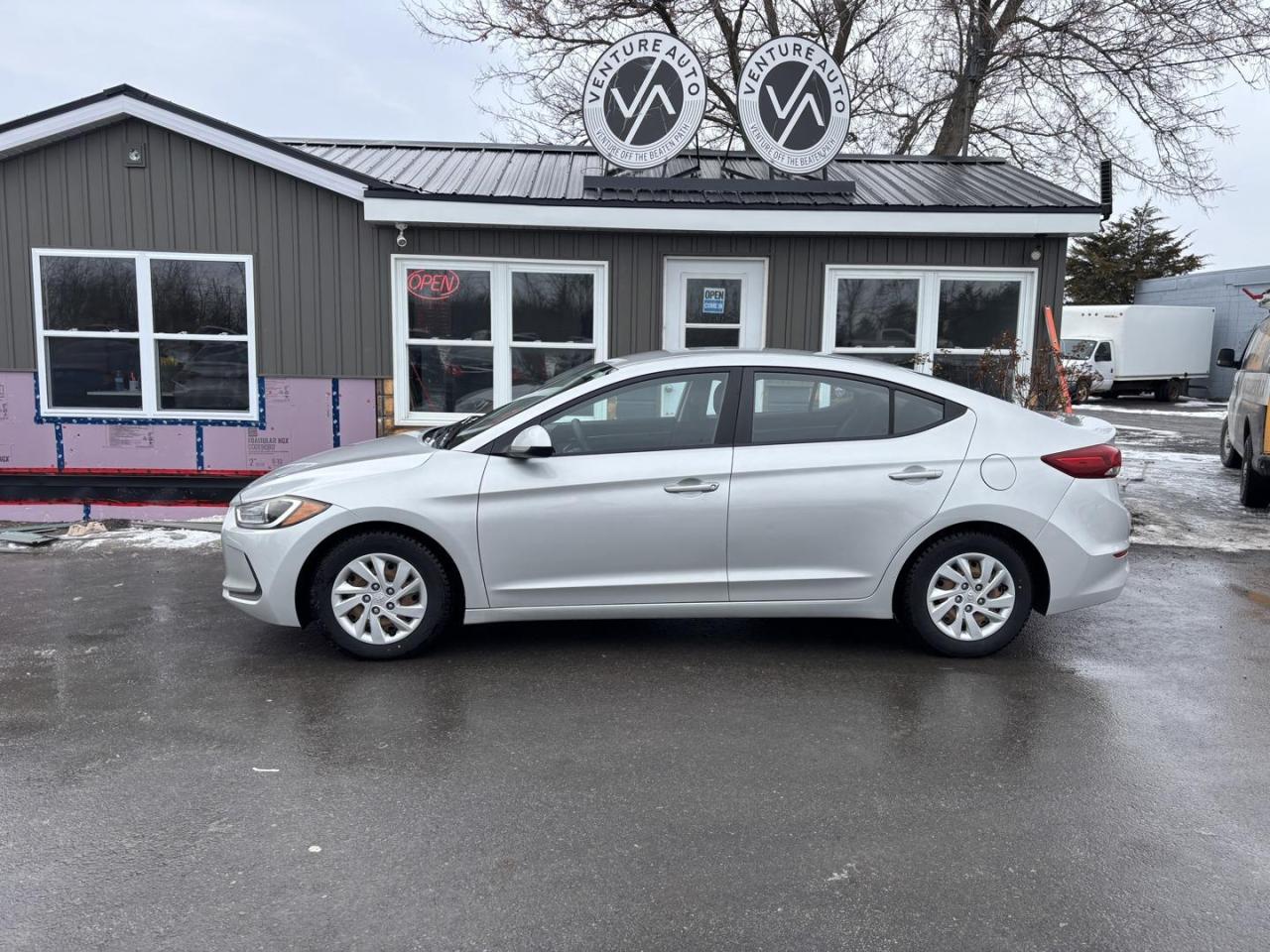 2017 Hyundai Elantra  Photo