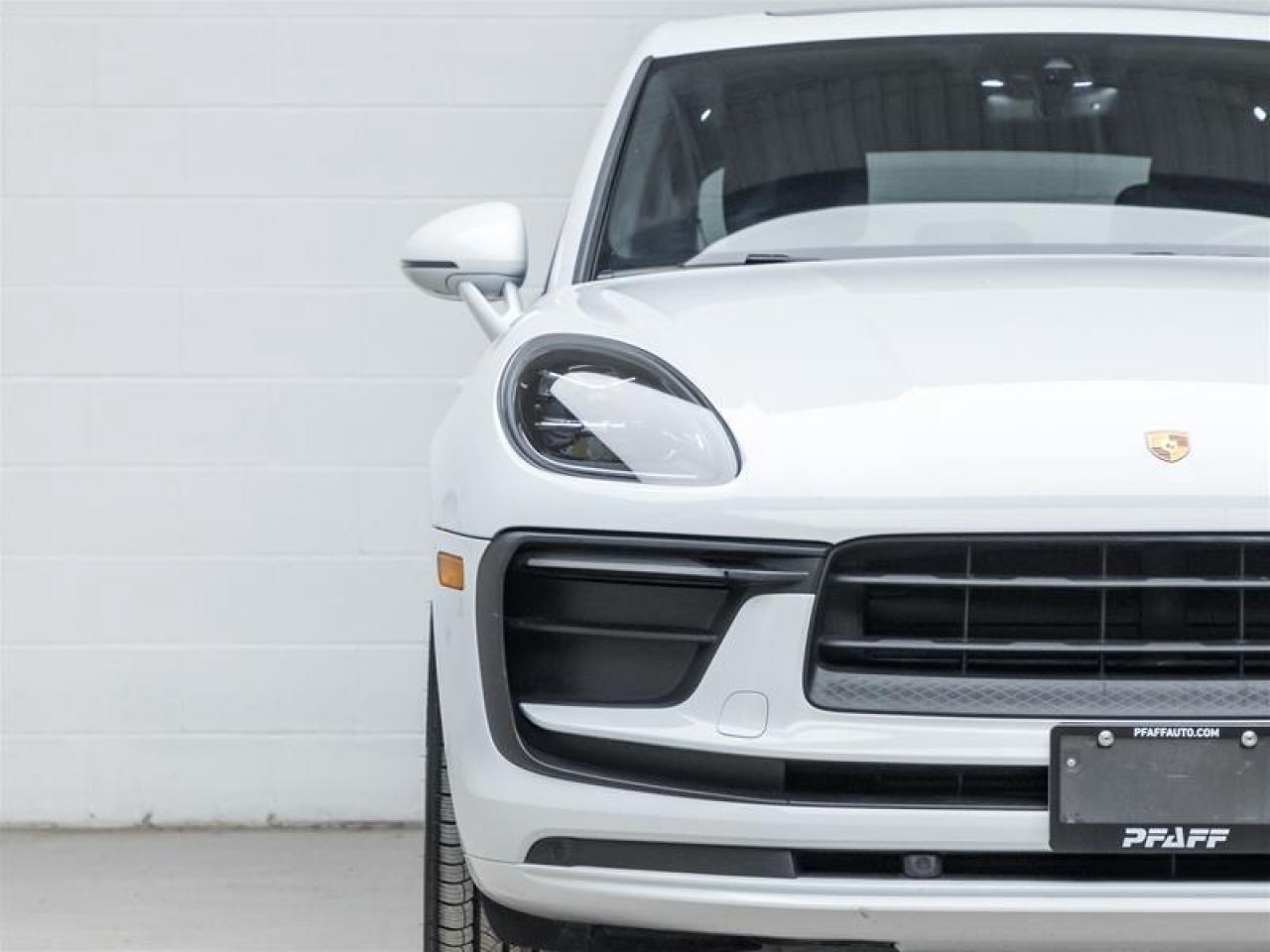 2023 Porsche Macan  Photo