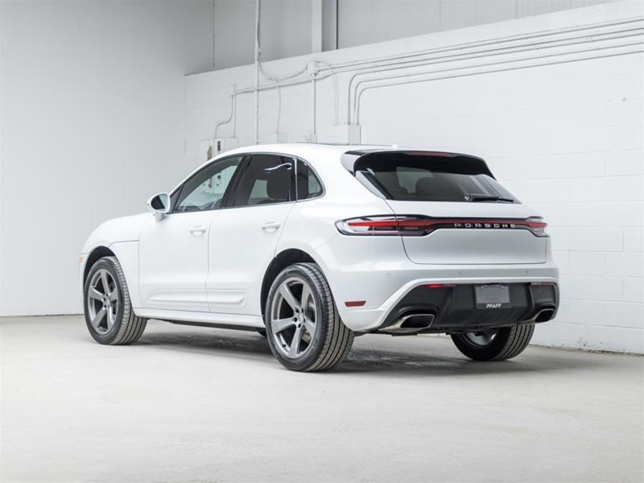 2023 Porsche Macan  Photo