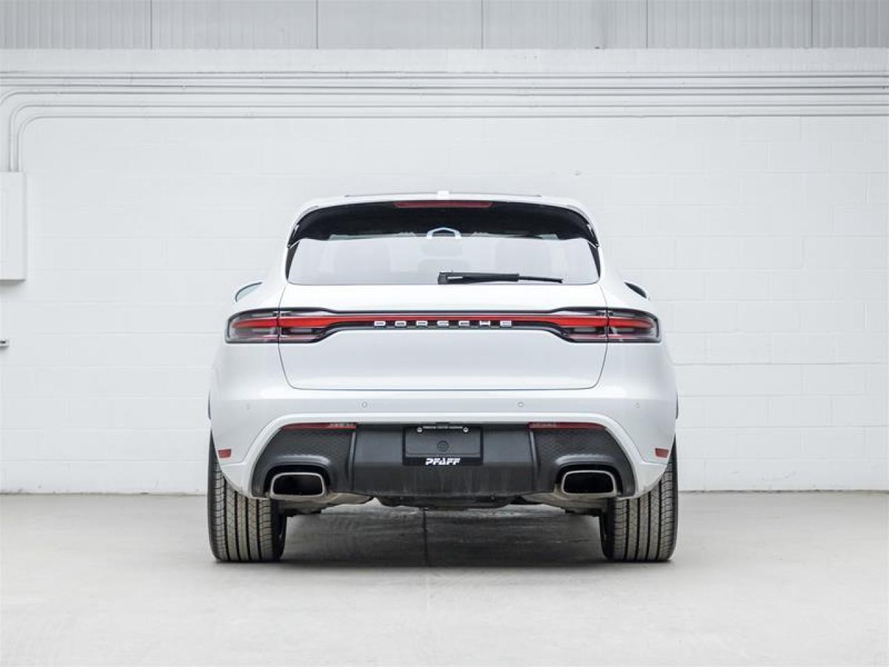 2023 Porsche Macan  Photo