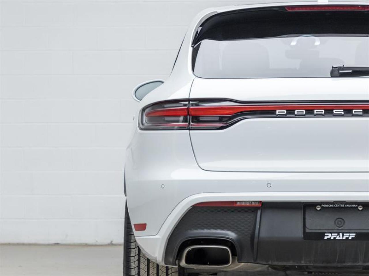 2023 Porsche Macan  Photo