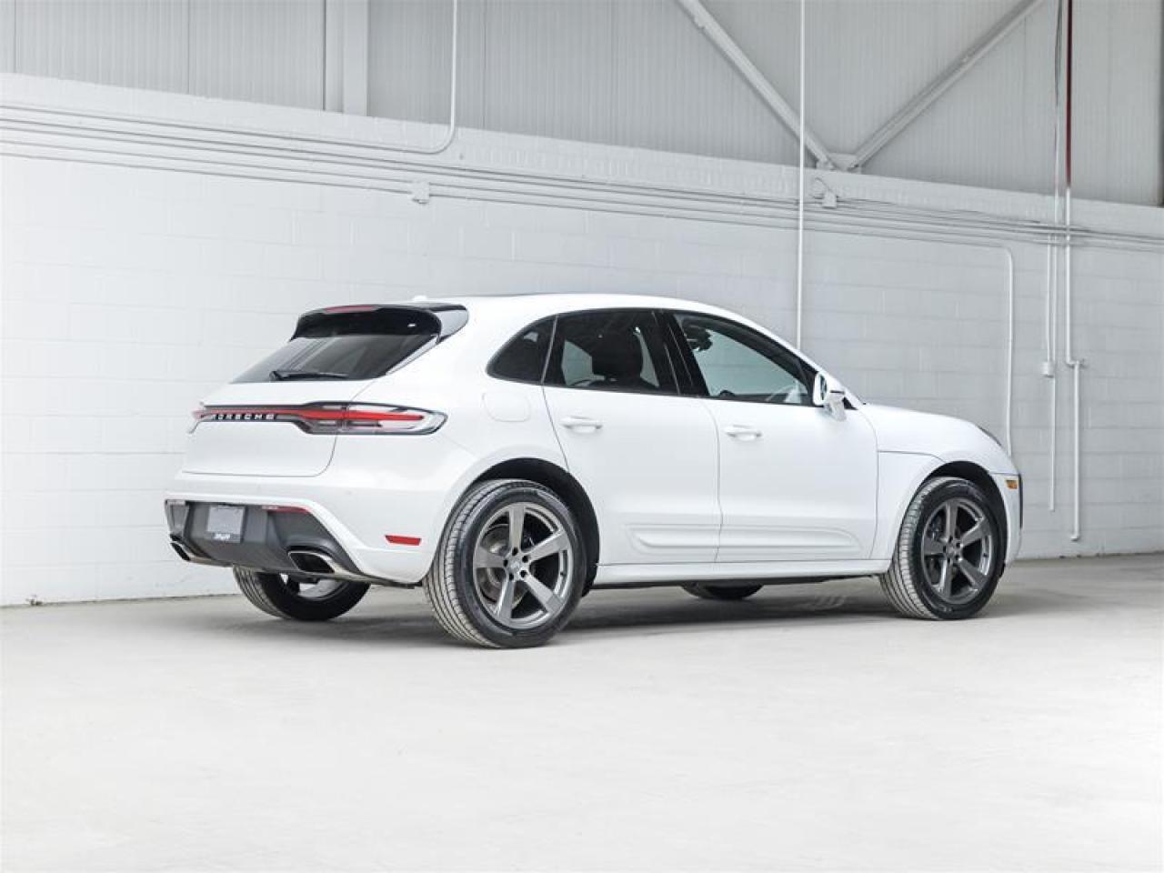 2023 Porsche Macan  Photo