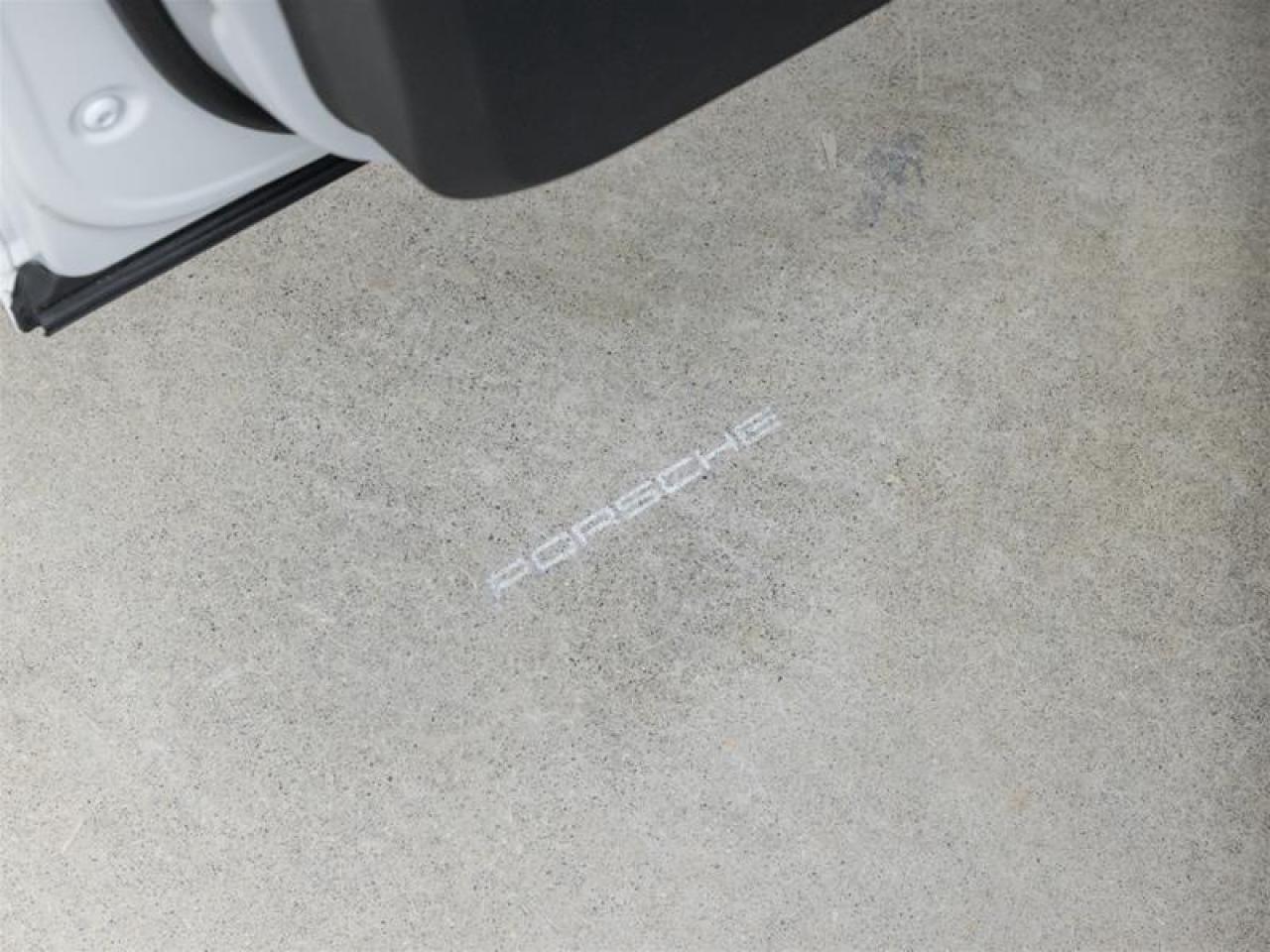 2023 Porsche Macan  Photo