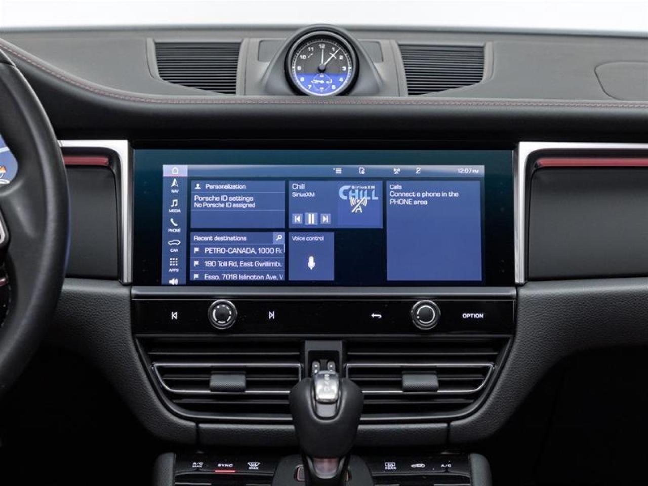 2023 Porsche Macan  Photo