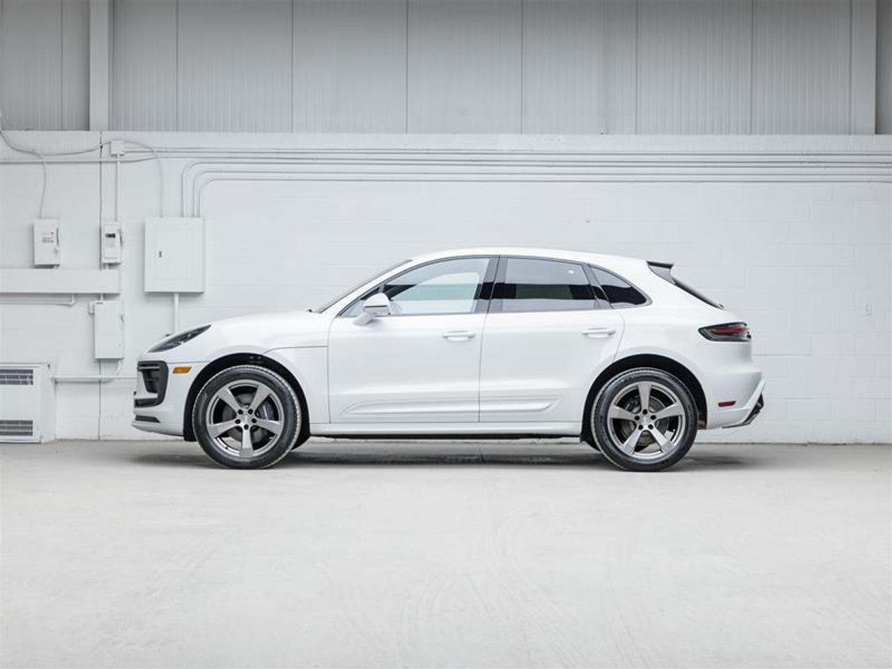 2023 Porsche Macan  Photo