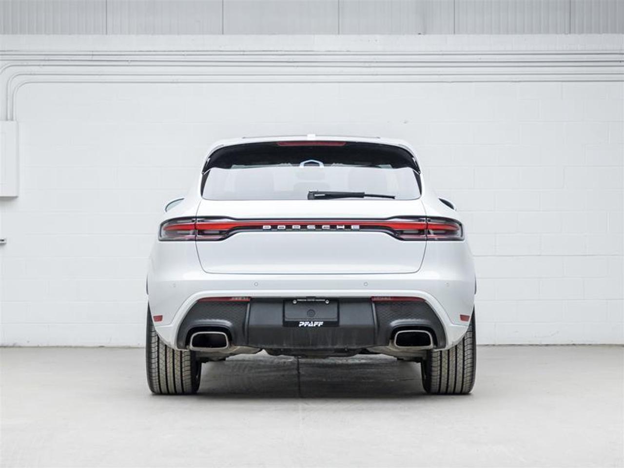 2023 Porsche Macan  Photo