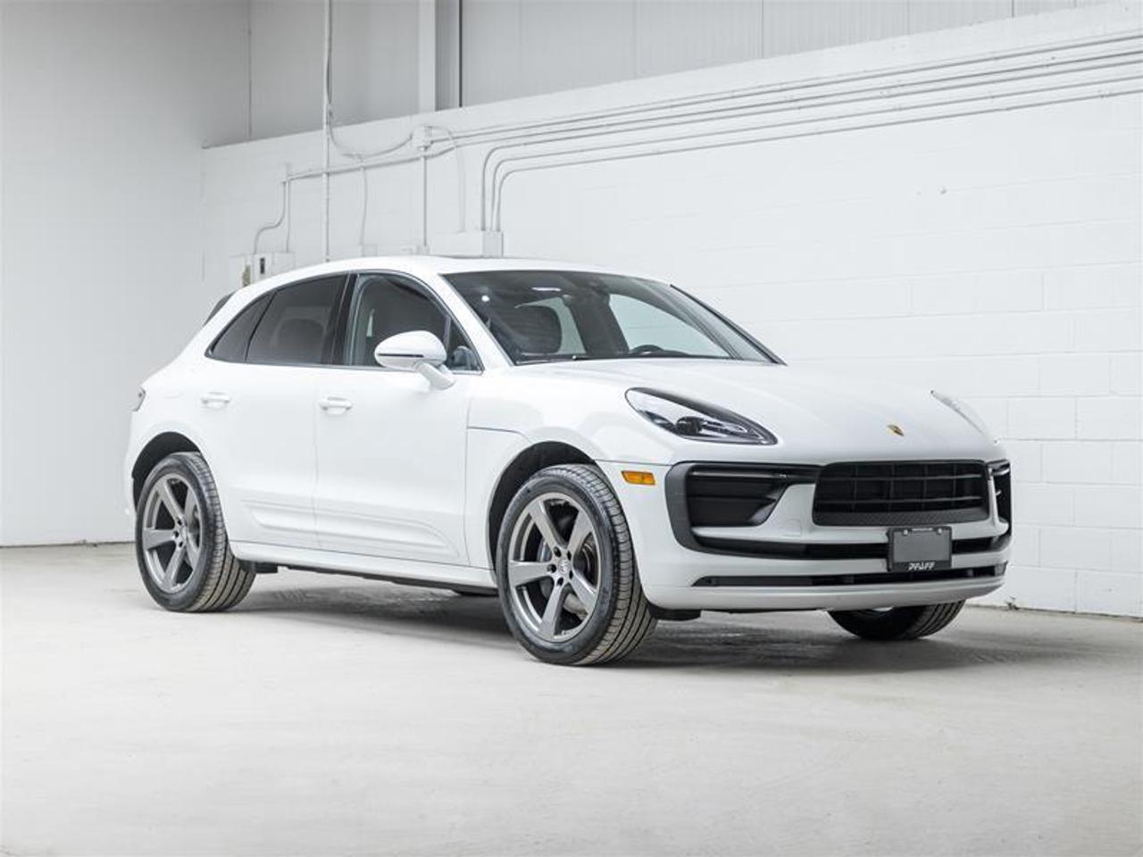 2023 Porsche Macan  Photo