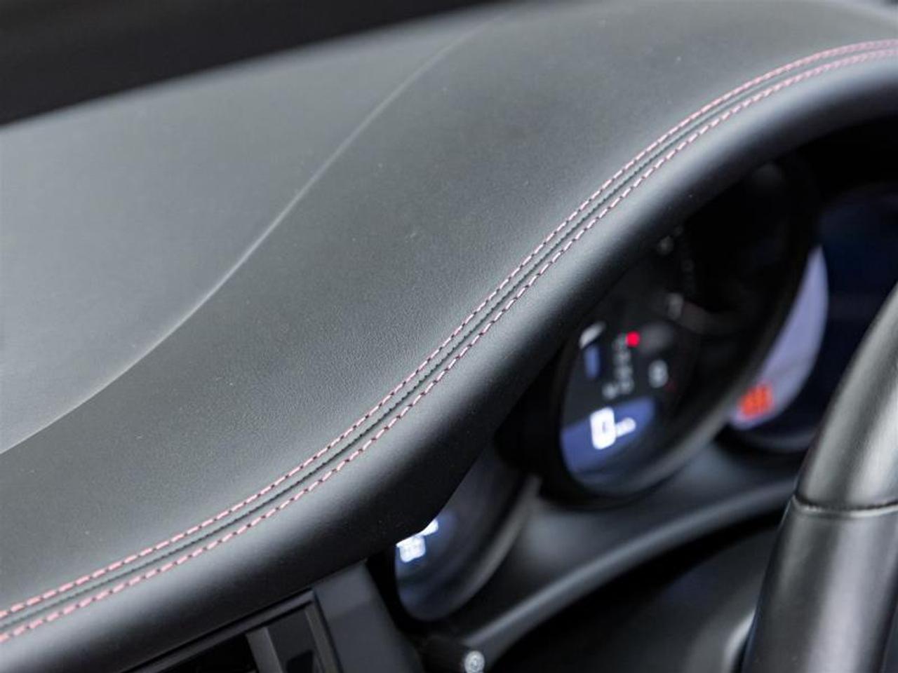 2023 Porsche Macan  Photo