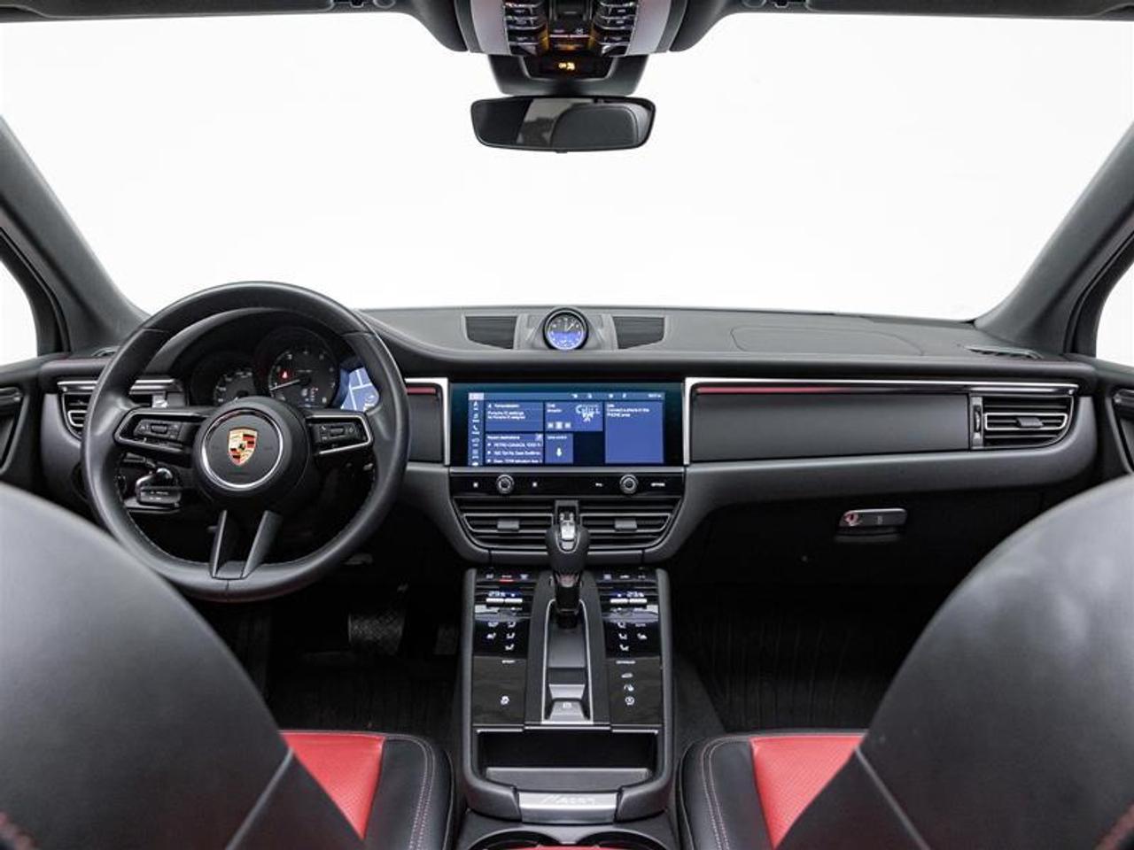 2023 Porsche Macan  Photo