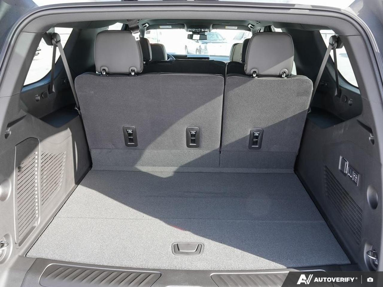 2026 GMC Yukon XL 4WD 4dr Elevation Photo