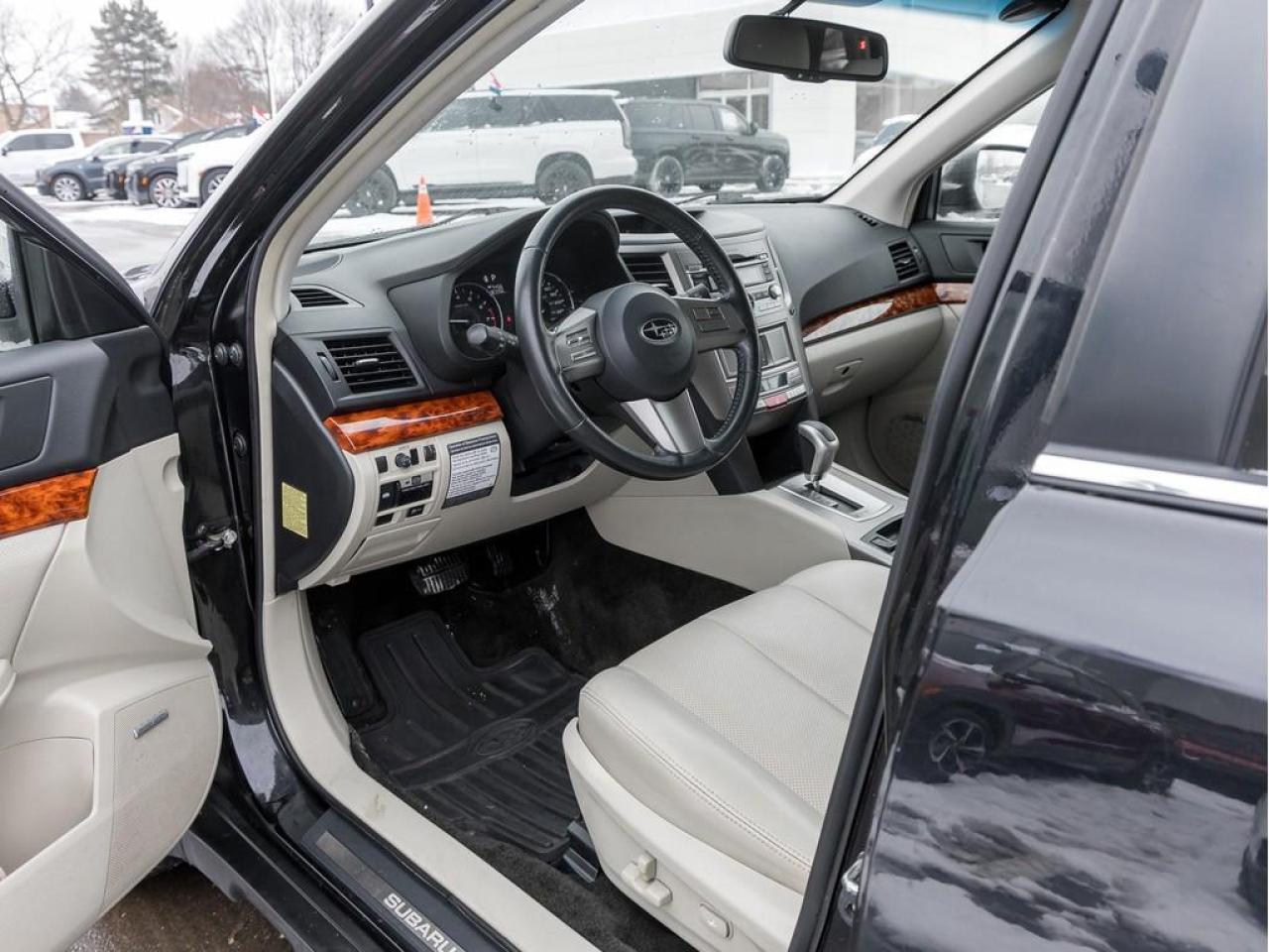 2011 Subaru Outback  Photo
