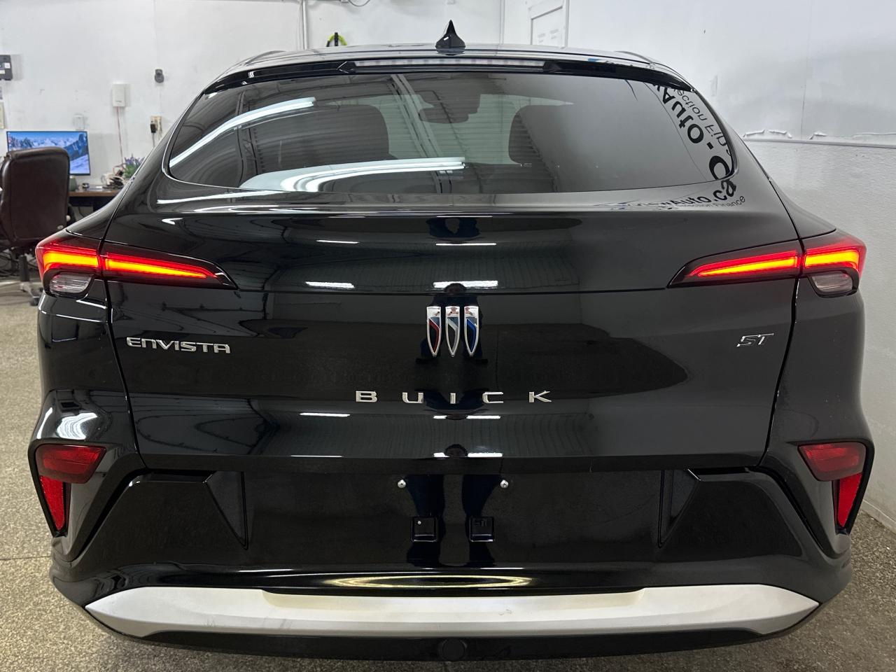 2024 Buick Envista Sport Touring 4dr Front-Wheel Drive Photo
