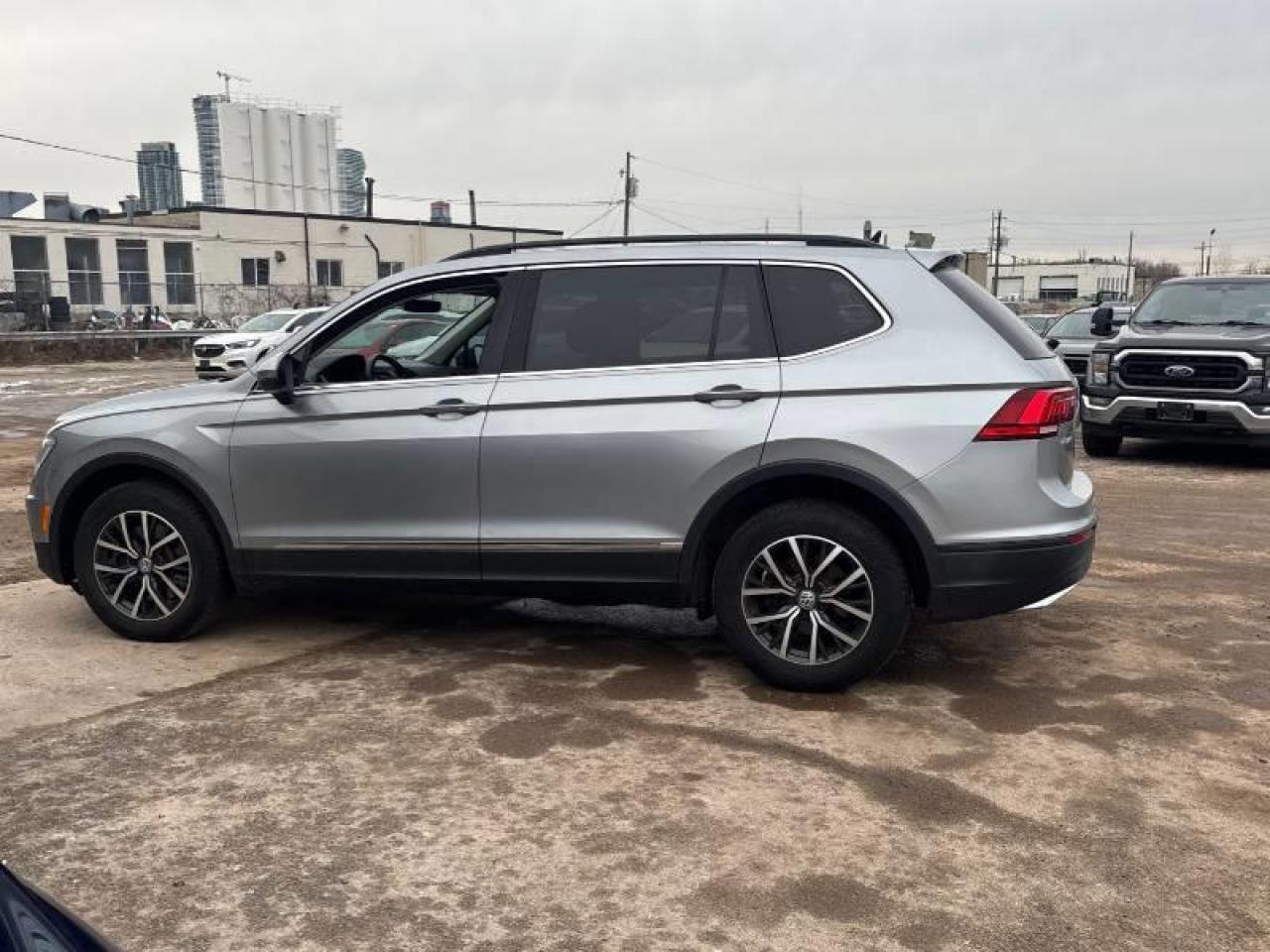 2019 Volkswagen Tiguan Comfortline 4dr All-wheel Drive 4MOTION Photo