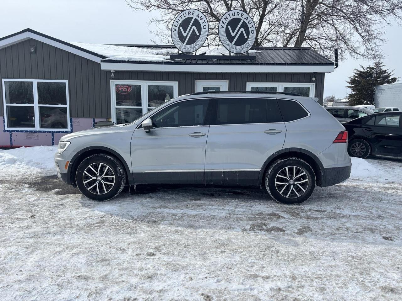 2019 Volkswagen Tiguan Comfortline 4dr All-wheel Drive 4MOTION Photo