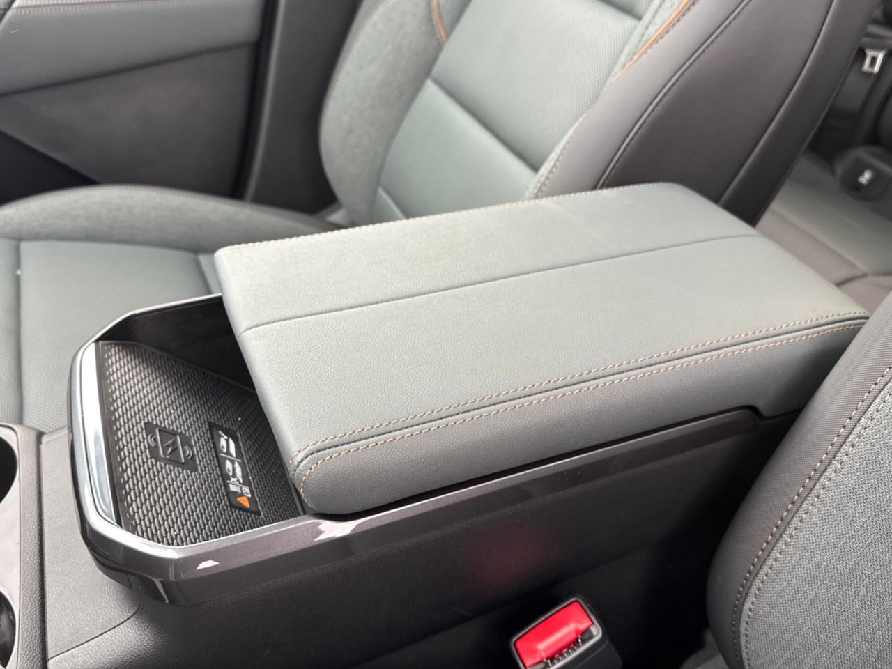 2026 GMC Terrain AWD AT4 Photo