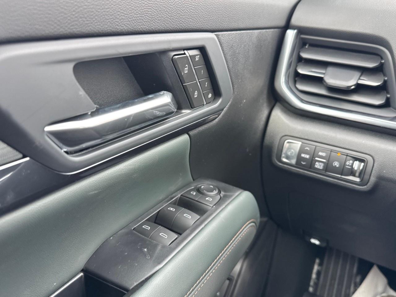 2026 GMC Terrain AWD AT4 Photo