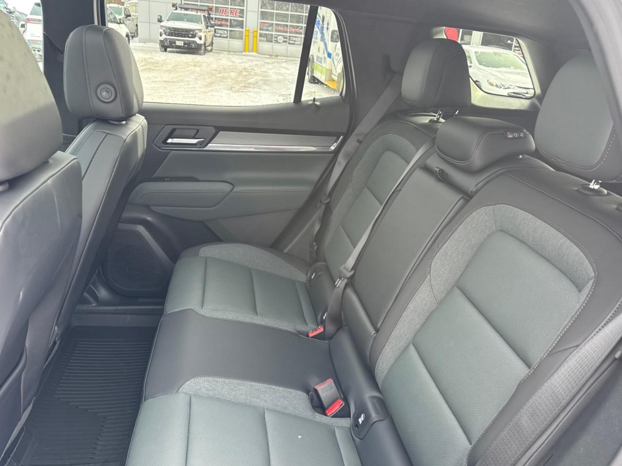 2026 GMC Terrain AWD AT4 Photo