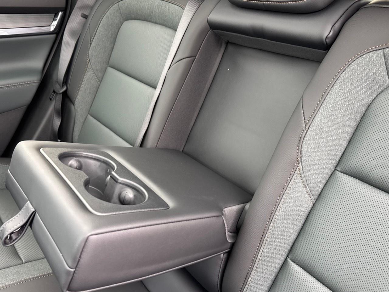 2026 GMC Terrain AWD AT4 Photo