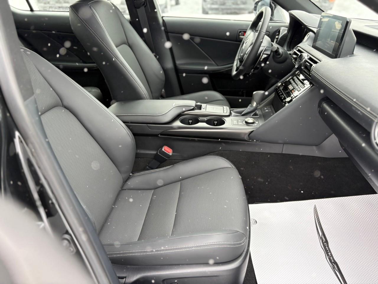 2025 Lexus IS 300 Base 4dr All-Wheel Drive Sedan Photo