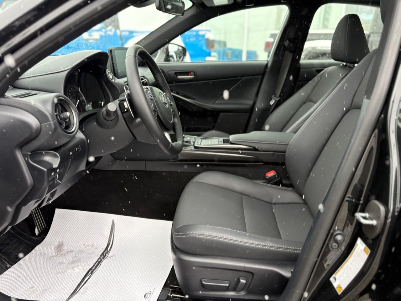 2025 Lexus IS 300 Base 4dr All-Wheel Drive Sedan Photo