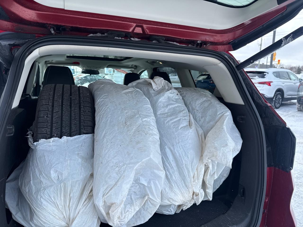 2018 Ford Escape SEL 4dr 4x4 Photo