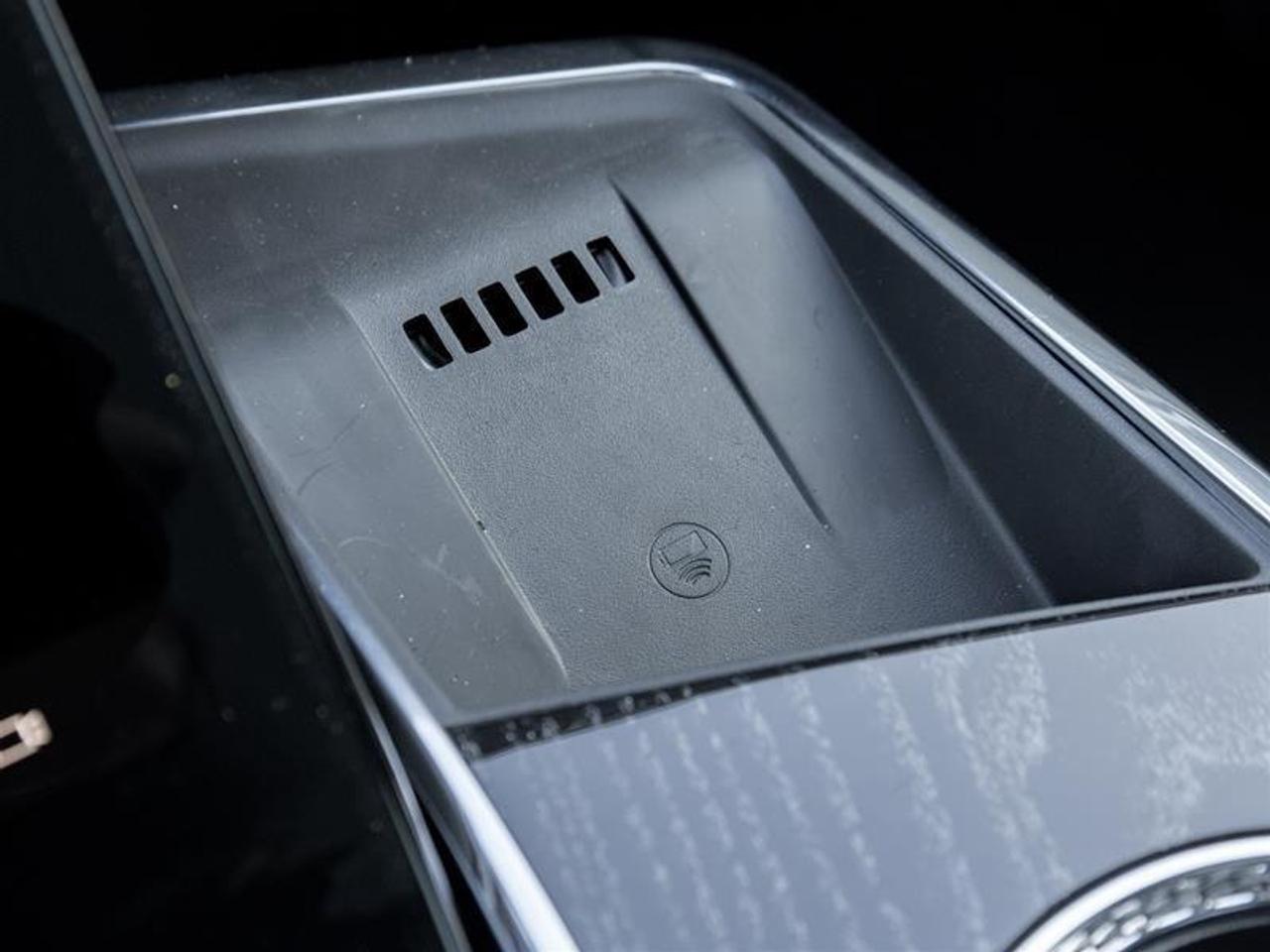 2026 Cadillac Escalade IQ Luxury 4dr All-Wheel Drive Photo