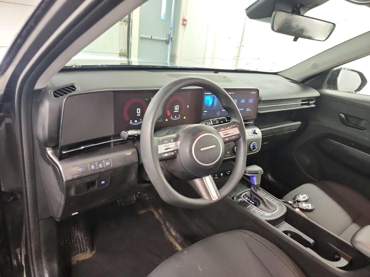 2025 Hyundai KONA 2.0L Essential 4dr Front-Wheel Drive Photo