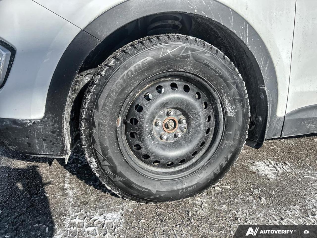 2016 Hyundai Santa Fe XL Limited Adventure Edition w/6 Passenger (A6 4dr All-Wheel Drive Photo